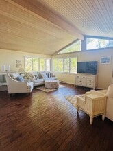 326 Fontana Ln in Fontana-on-Geneva Lake, WI - Building Photo - Building Photo