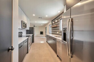 1015 E Loyola Dr in Tempe, AZ - Building Photo - Building Photo