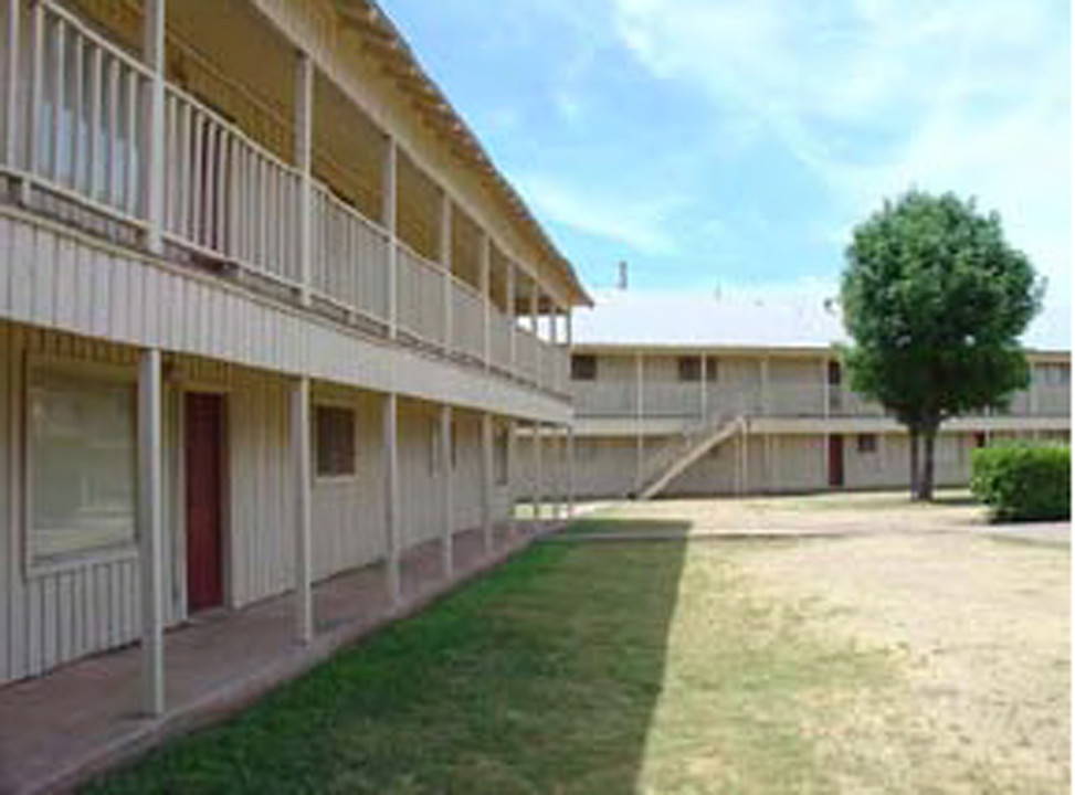 Blue Cedar Apartments in Abilene, TX - Building Photo