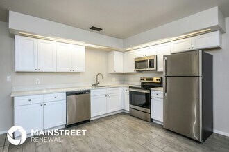 104 Lighter Log Ln in Auburndale, FL - Foto de edificio - Building Photo