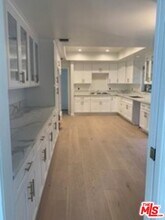 370 S Elm Dr in Beverly Hills, CA - Building Photo - Building Photo