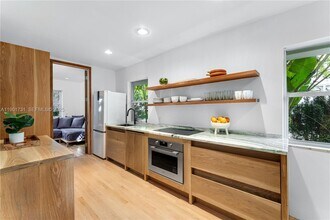 226 Jefferson Ave in Miami Beach, FL - Building Photo - Building Photo