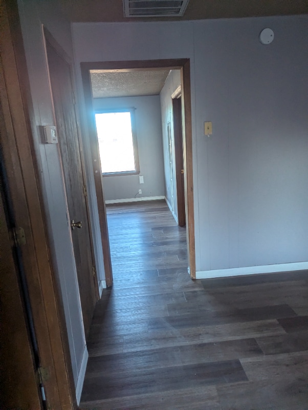 503 W Birch St in Denver City, TX - Foto de edificio - Building Photo