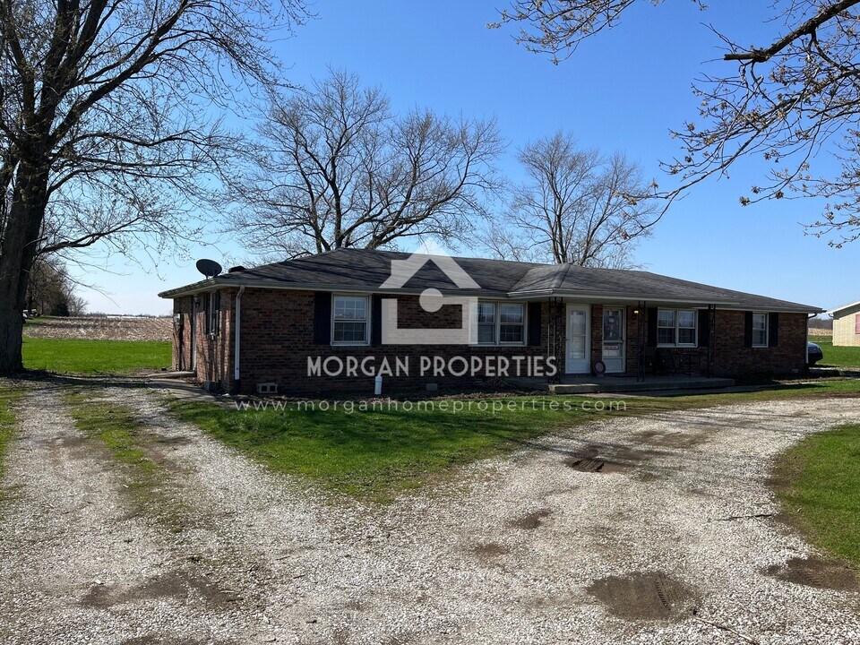 5783 W 900 N in Frankton, IN - Building Photo