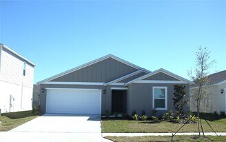 11249 Brae Wy in San Antonio, FL - Building Photo