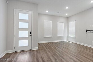 7447 Loggerhead Ct in Jacksonville, FL - Building Photo - Building Photo