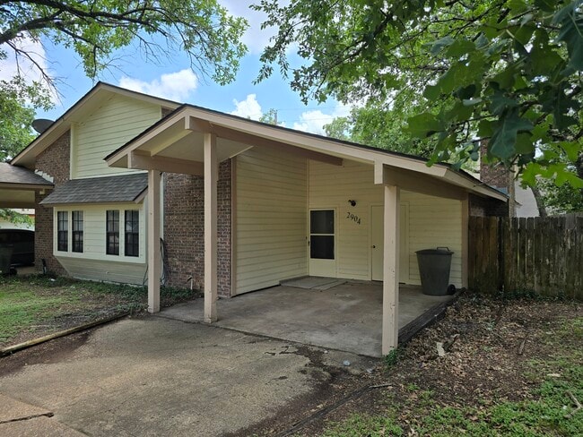 2904 Forest Bnd