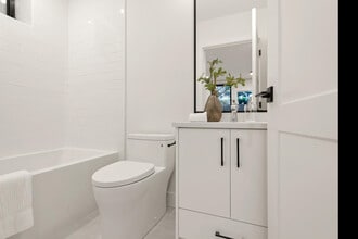 3588 Pender St E in Vancouver, BC - Building Photo - Building Photo