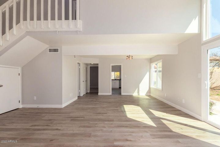 1725 S Torre Molinos Cir in Tempe, AZ - Building Photo