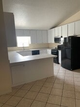 709 N Rockingham Ave in Tavares, FL - Building Photo - Building Photo