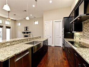 13518 Galleria Cir in Austin, TX - Building Photo - Building Photo