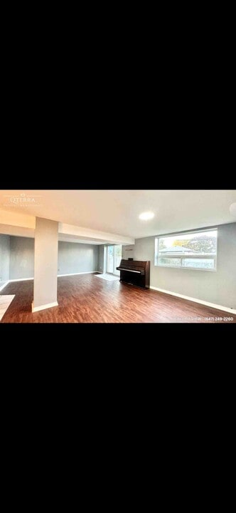 66 Hollyhedge Dr in Toronto, ON - Building Photo