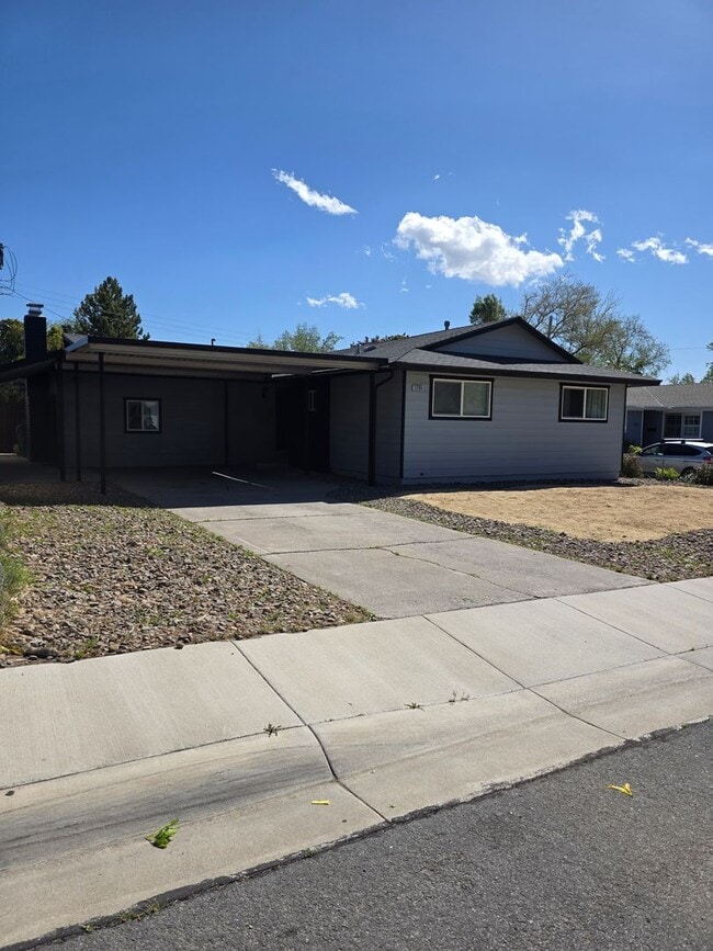 3280 Everett Dr in Reno, NV - Building Photo - Building Photo
