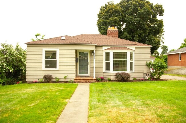 property at 611 S 24th Ave