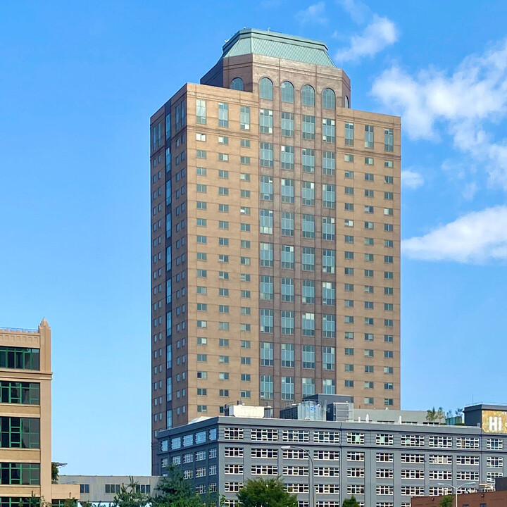 90 Sands in Brooklyn, NY - Foto de edificio