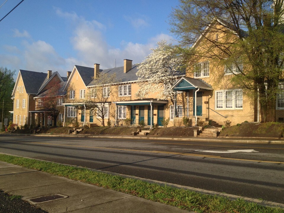 Armstrong Apartments in Gastonia, NC - Building Photo