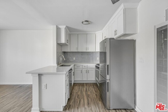 1323 11th St in Santa Monica, CA - Building Photo - Building Photo