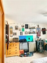 4349 Murray Ave, Unit 3 in Pittsburgh, PA - Building Photo - Building Photo