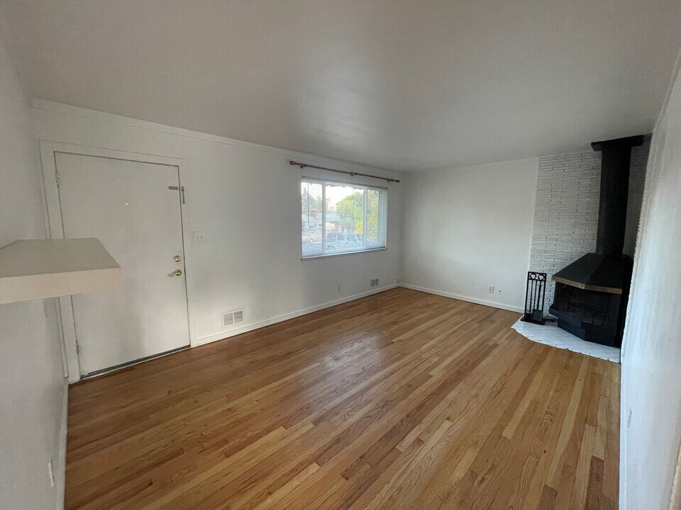 8751 Oakwood St in Westminster, CO - Foto de edificio