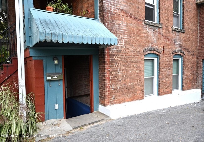 property at 24 Crane St
