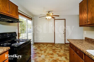 8631 Pleasant Creek Ct in Indianapolis, IN - Building Photo - Building Photo