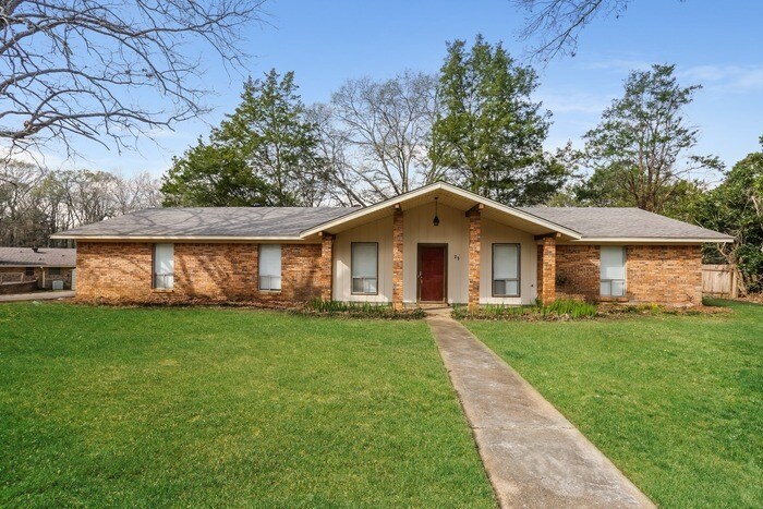 25 Quail Ridge Dr in Brandon, MS - Building Photo