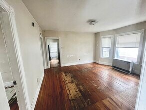 17 Whitney Ave, Unit First Floor in Portland, ME - Building Photo - Building Photo