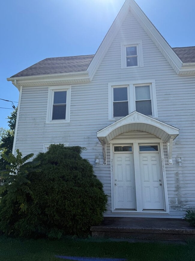2193 Milford Square Pike in Milford Square, PA - Building Photo - Building Photo