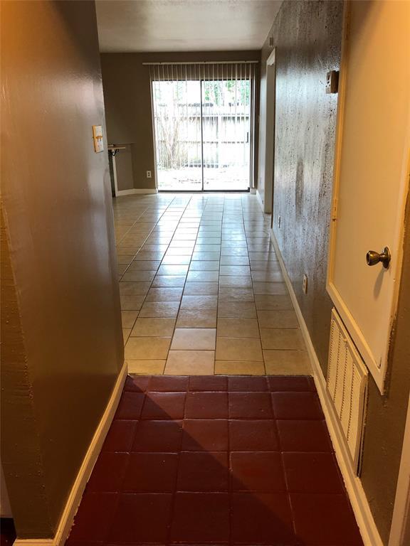 10075 Westpark Dr in Houston, TX - Building Photo - Building Photo