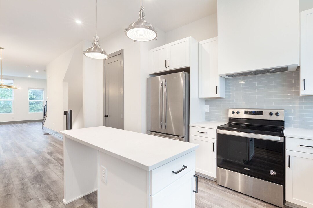 1269 Wright Ln SE in Atlanta, GA - Building Photo