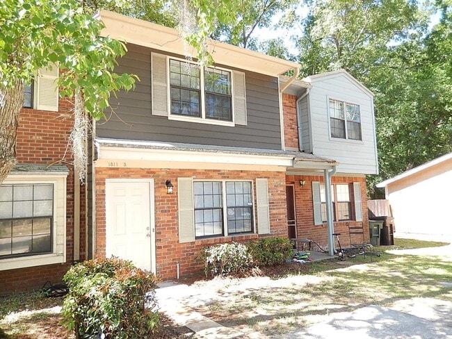 1811 Hartsfield Rd in Tallahassee, FL - Building Photo - Building Photo