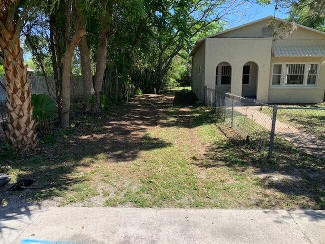 227 Leon Ave in DeLand, FL - Building Photo - Building Photo