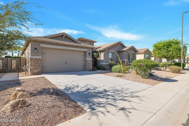 18467 W Tasha Dr in Surprise, AZ - Building Photo - Building Photo