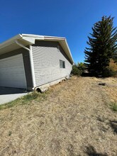 3892 E 200 Rd N in Rigby, ID - Foto de edificio - Building Photo