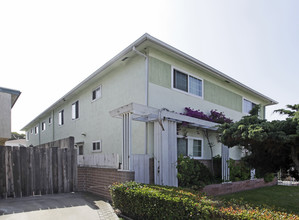 4423-4429 1/2 Hamilton St in San Diego, CA - Building Photo - Building Photo