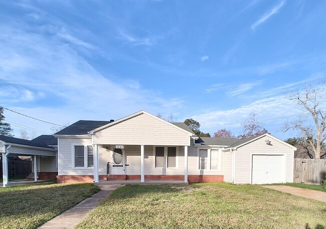 1110 Johnson Ave in Port Neches, TX - Building Photo - Building Photo