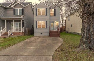 1466 Oliver Ave in Chesapeake, VA - Building Photo