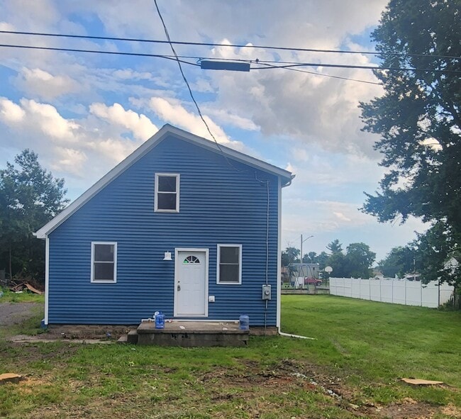 4717 Fox Ave in Niagara Falls, NY - Building Photo - Building Photo