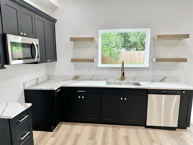 2328 Wavell St in Houston, TX - Building Photo - Building Photo
