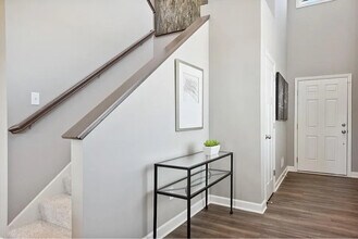 446 Murray Hl Wy in Waconia, MN - Foto de edificio - Building Photo