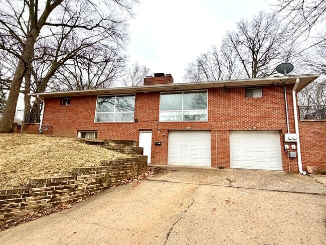 9311 E 9th St S in Independence, MO - Building Photo - Building Photo