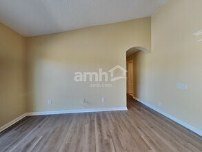 10605 Egret Haven Ln in Riverview, FL - Foto de edificio - Building Photo