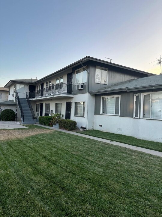 6759 Atoll Ave in Los Angeles, CA - Foto de edificio