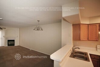 11812 E Kepner Dr in Aurora, CO - Foto de edificio - Building Photo