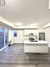 31 Mable Smith Wy in Vaughan, ON - Building Photo - Building Photo