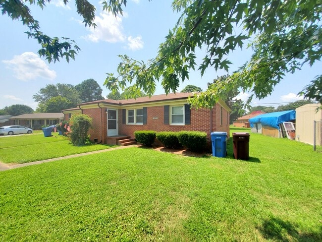 property at 800-802 Hillwell Rd