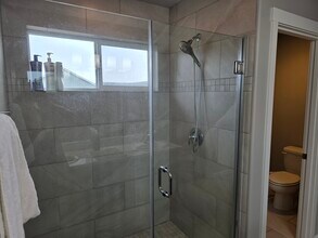 10721 NE 109th St, Unit Private bath/walk-in clos in Vancouver, WA - Foto de edificio - Building Photo