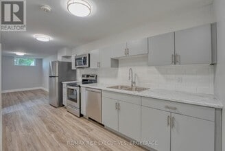 597 Gavin Ct in Kingston, ON - Building Photo - Building Photo