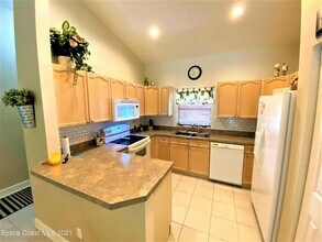 140 Portside Ave in Cape Canaveral, FL - Building Photo - Building Photo
