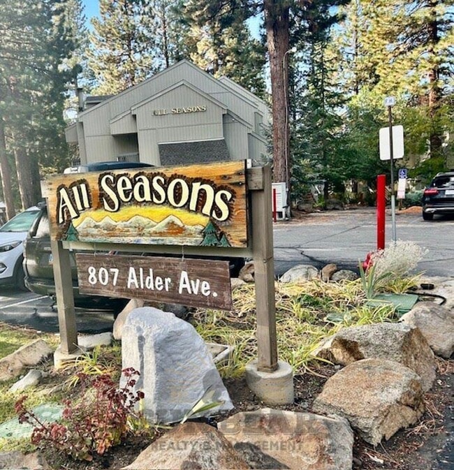 807 Alder Ave in Incline Village, NV - Building Photo - Building Photo